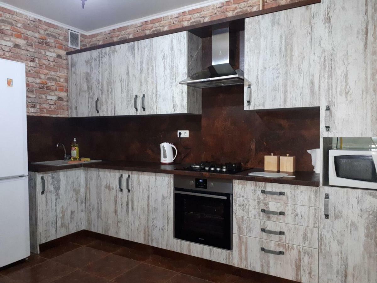 Large 2-Bedroom Apartament In The Center Kişinev Dış mekan fotoğraf